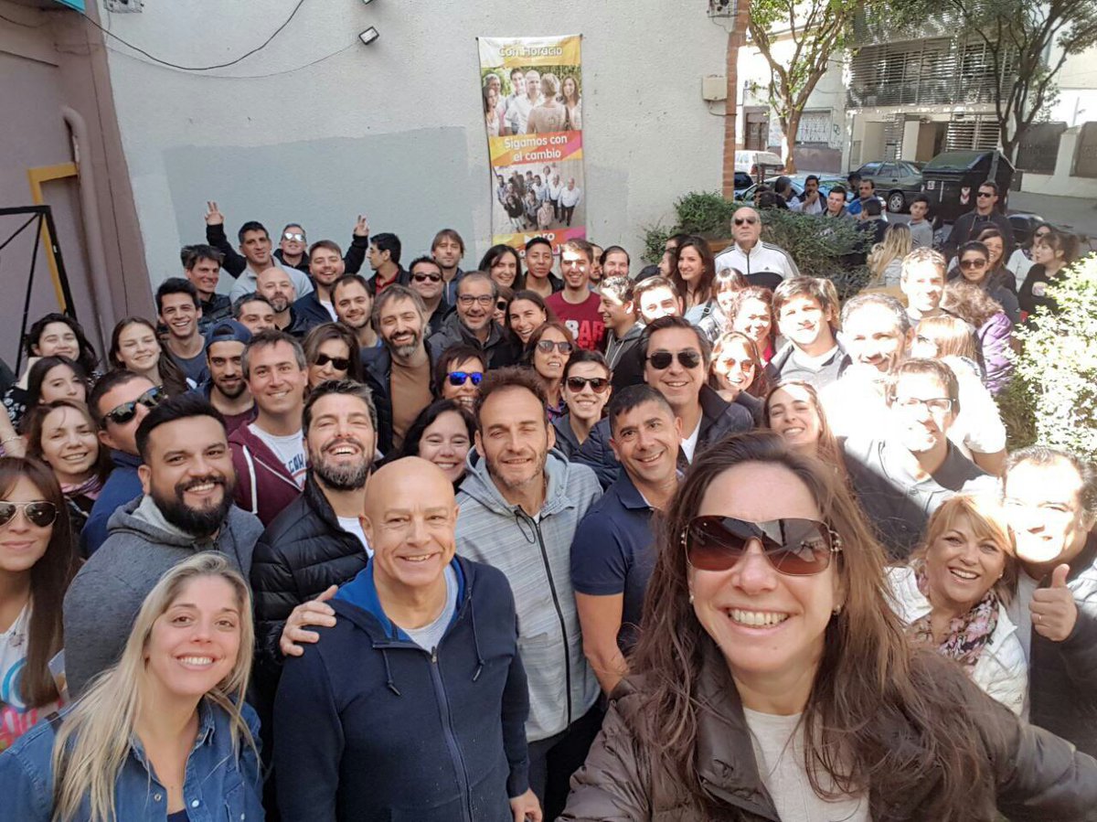 EquipoGarayalde's tweet photo. Equipazo en Moldes @bacomuna13 @horaciorlarreta @diegosantilli  #CambiandoJuntos @horaciorlarreta @elisacarrio @diegosantilli @DipGarayalde https://t.co/xY7CY0CT9M