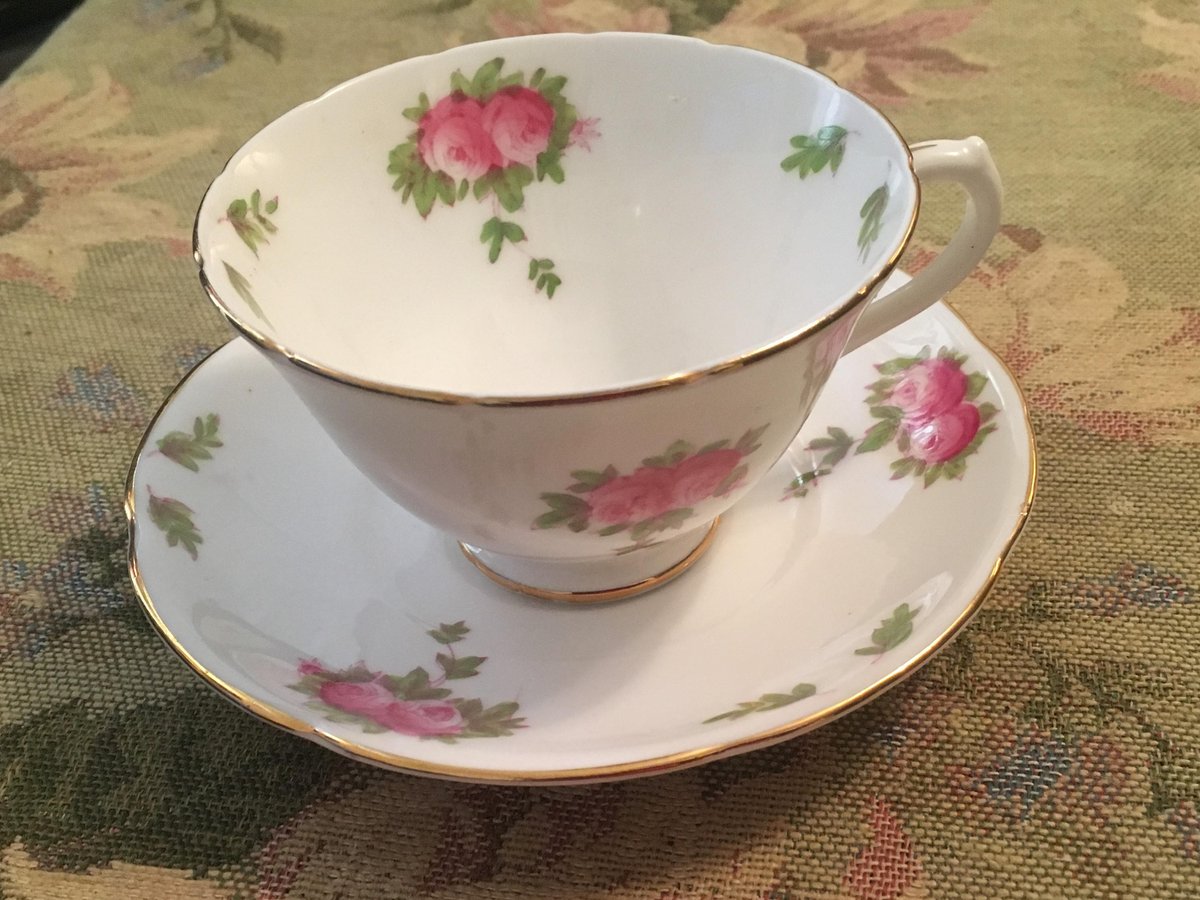 AntiquesAtl's tweet image. Vintage Collingswood English Bone China Tea Cup and Saucer, English … tuppu.net/ec694faf #MyNewTag #RosePattern