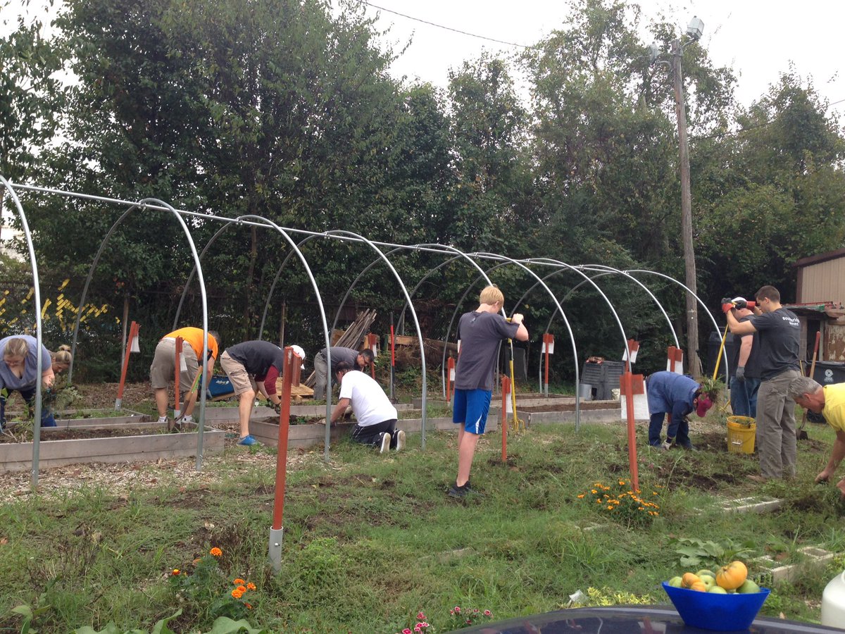 Just keep cleaning, cleaning, cleaning at #neighbortoneighbor <a href="/ESUMCraleigh/">Edenton Street UMC</a> @coachbillylane #serveourcity #loveourneighbors