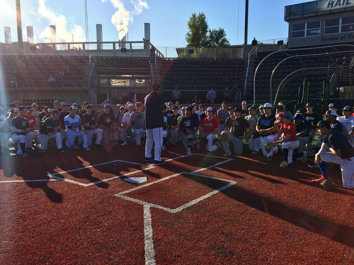 CoachJordano's tweet photo. Great day to work with this group. Advanced Select Clinic. https://t.co/ojut0VMfwf