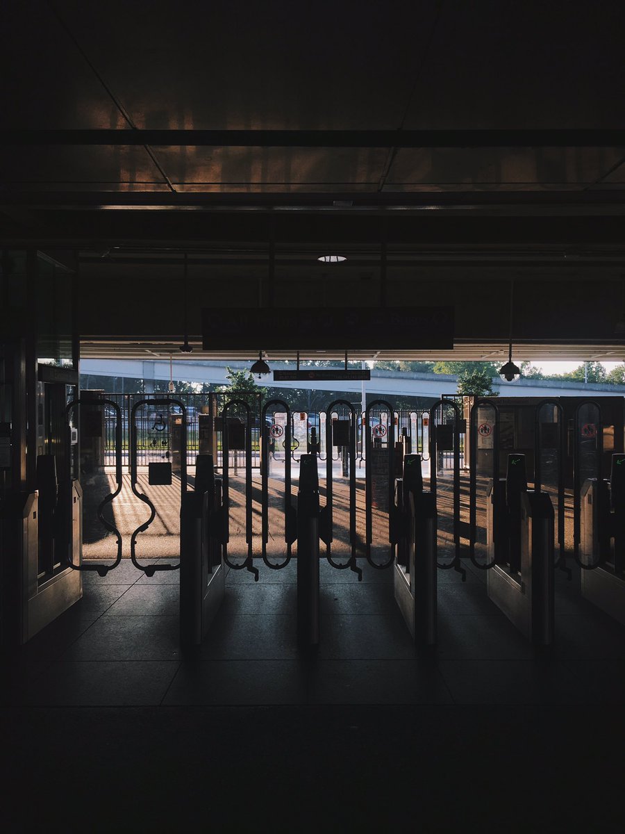 ChrisStaxo's tweet photo. Public transportation is nice out here #MARTA https://t.co/yXURhidS51