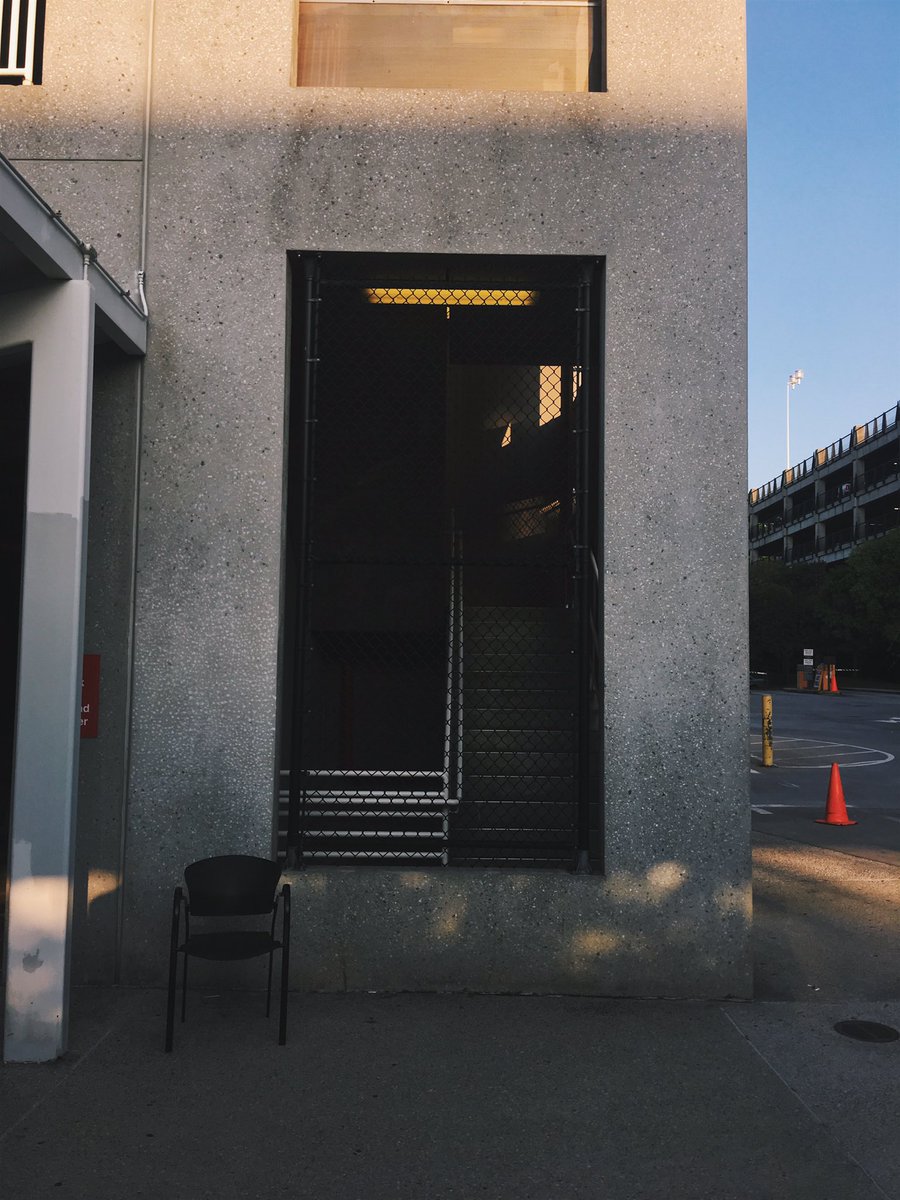 ChrisStaxo's tweet photo. Public transportation is nice out here #MARTA https://t.co/yXURhidS51