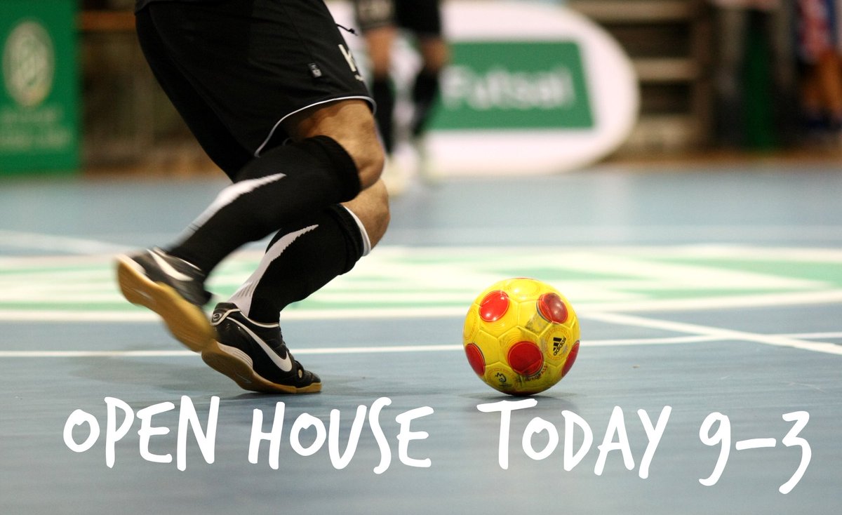 FutsalChicago's tweet photo. Today's the day! Stop by @PlayersIndoor in Naperville to check out our indoor futsal courts! #naperville #chicagoland #stcharles #futsal https://t.co/imDpEH2ZwM