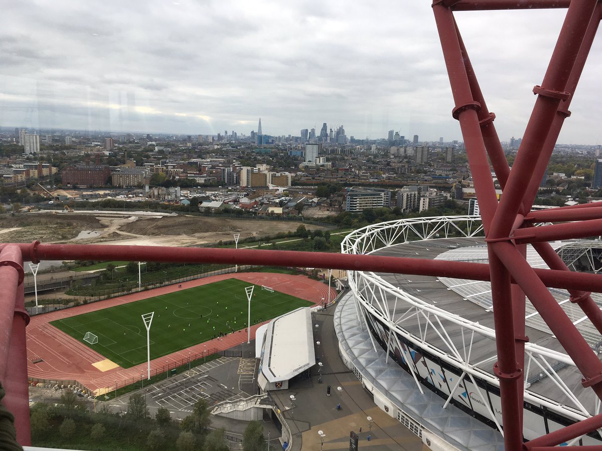 imran_bashir_'s tweet photo. @SafiaBarikzai #TeamLSBU we're everywhere π Bumped into @khip1994 @AMOrbit #OrbitEyeView #FamilyDayOut https://t.co/BLJD1OByGu