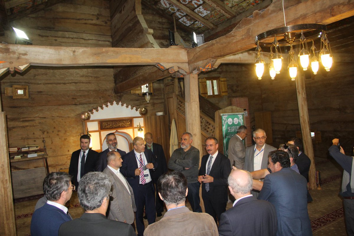 baskandundar's tweet photo. Uluslararası Ali Fuad Başgil Sempozyum için gelen misafirlerimiz ile 8 asırlık tarihi Göğceli Camini ziyaret ettik. https://t.co/RFP4FWjNYG