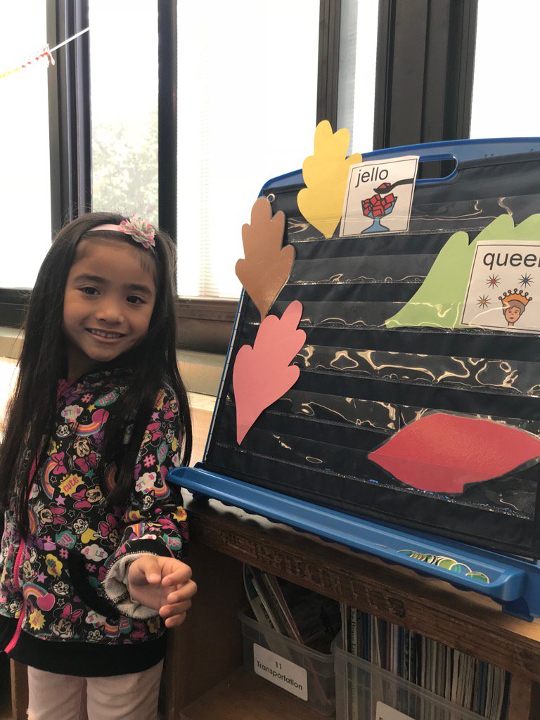 Matching pictures to rhyming color words. K rocks!