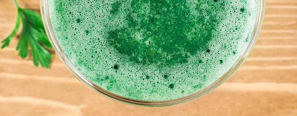 HealthyGoods's tweet photo. Toasted Coconut Spirulina Latte. https://t.co/SQVBjKWPJ4 https://t.co/USGahLa3gG