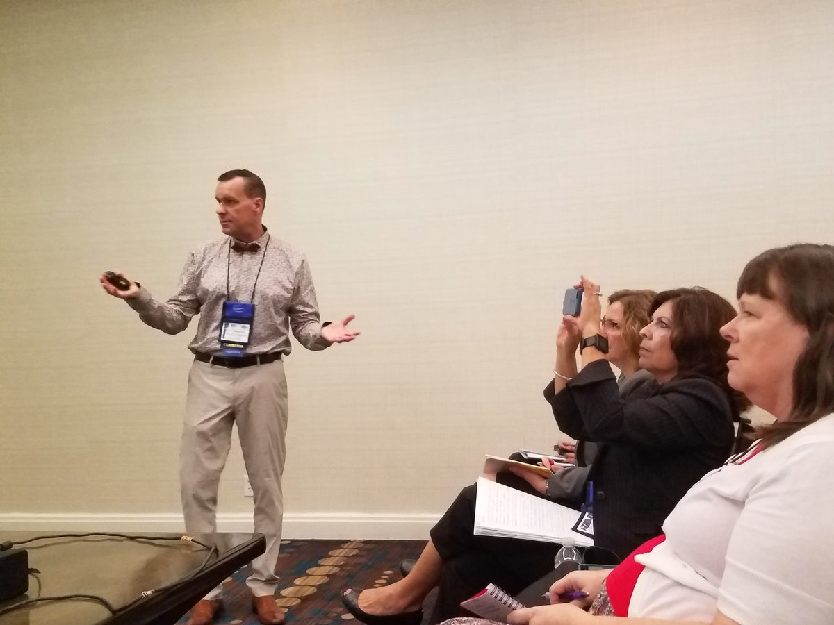 cchavez00's tweet photo. The wonderful Ken Stewart "Scaffolding Thematic Instruction : Beauty and Aesthetics  from Novice to Advanced #FFLA2017 https://t.co/vGzDvffrrz