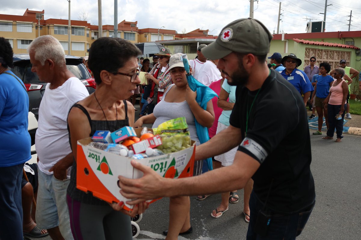 pmmacias's tweet image. It’s the weekend, but @RedCross teams continue to help feed our friends, families and neighbors in Puerto Rico. #HurricaneMaria