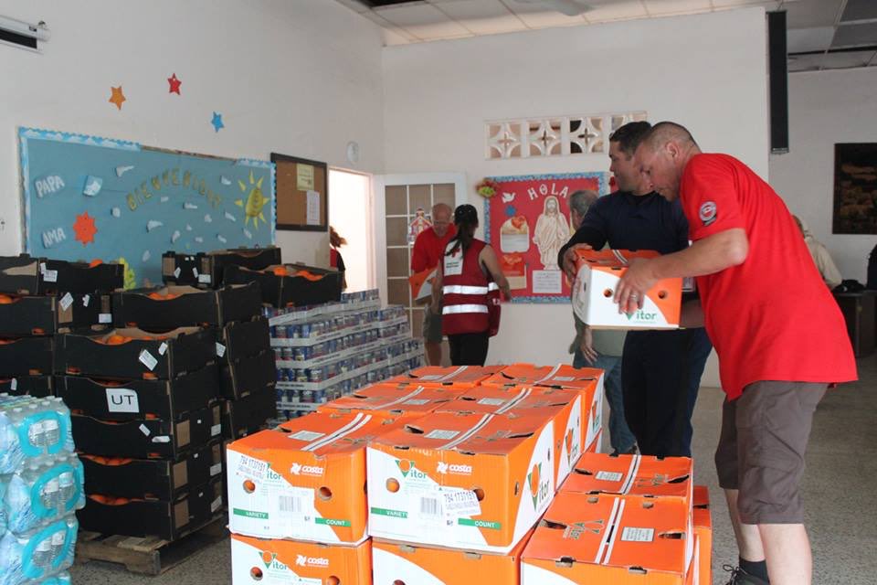 pmmacias's tweet image. It’s the weekend, but @RedCross teams continue to help feed our friends, families and neighbors in Puerto Rico. #HurricaneMaria