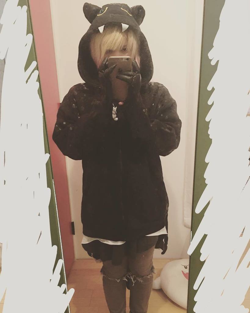 Twitter पर Rockwell 寒くなって来たのでクローゼットに眠ってたジェレミースコット アディダスの黒豹パーカー引っ張り出しました こちらのパーカーなんと手と足と尻尾まで付いております ジェレミースコット 黒豹 パーカー T Co Mdmalcbkjj T Twitter पर Rockwell 寒くなって来たのでクローゼットに眠ってたジェレミースコット アディダスの黒豹パーカー引っ張り出しました こちらのパーカーなんと手と足と尻尾まで付いております ジェレミースコット 黒豹 パーカー T Co Mdmalcbkjj T
