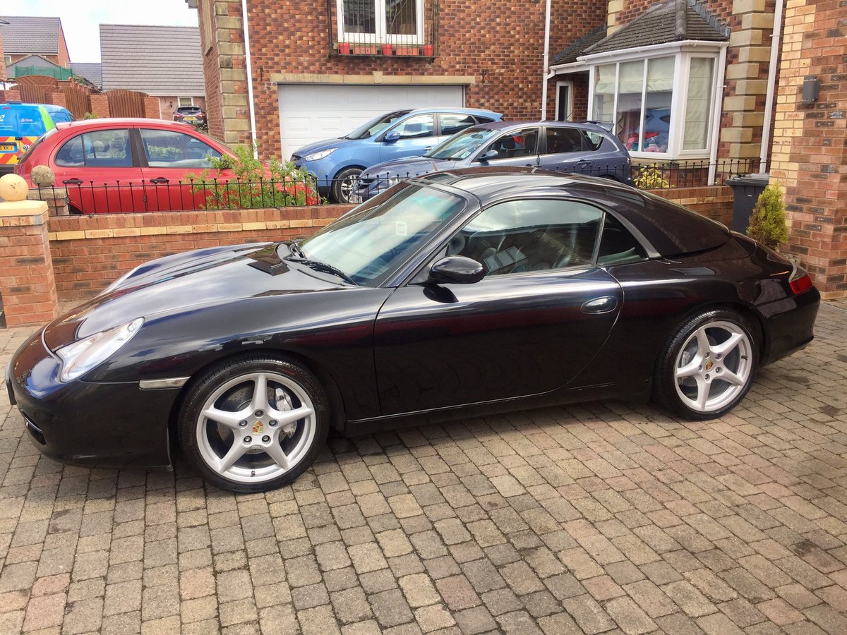 stevemccull's tweet photo. #Porsche #C4 #TiptronicS there is no subsitute https://t.co/du2CEUKcrC
