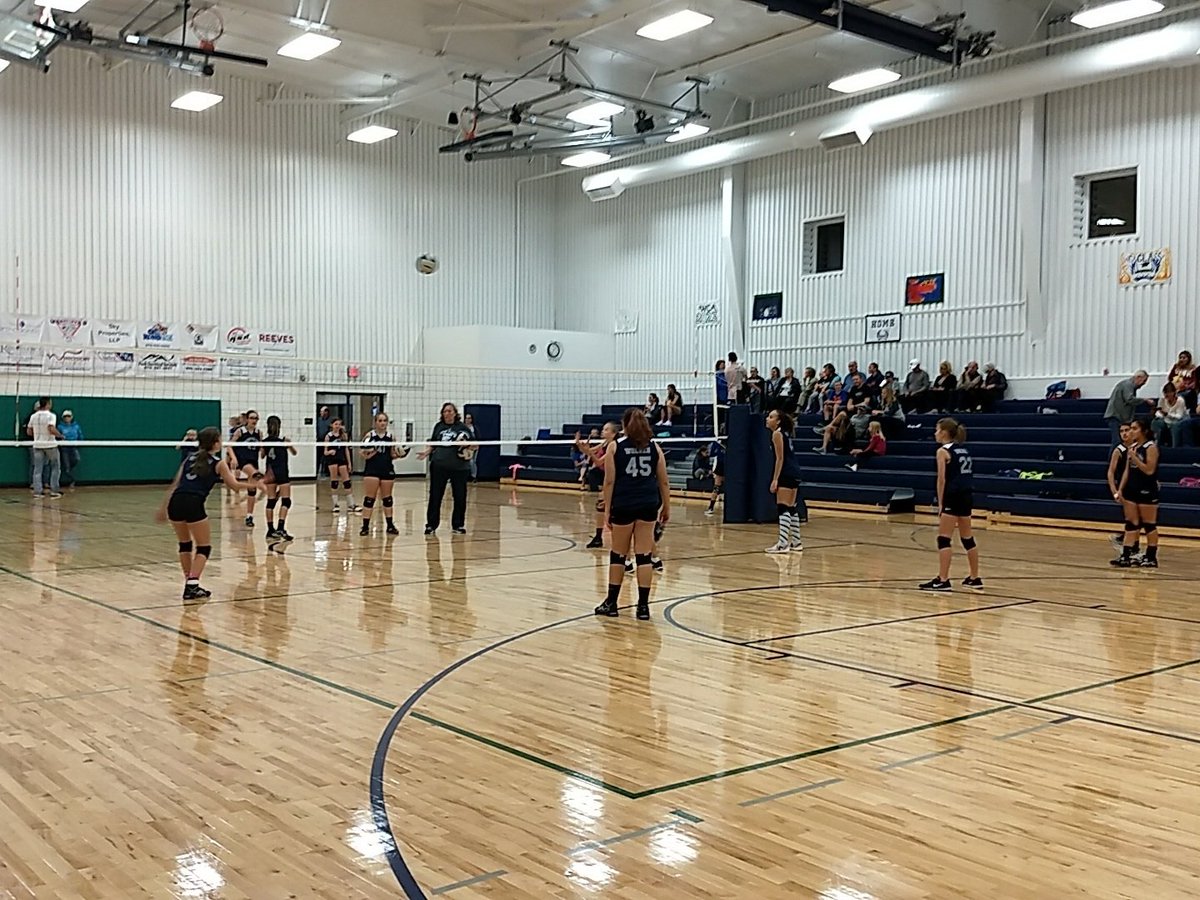 ucpathletics's tweet photo. #MSTwolves Volleyball warming up for the Championship game vs Dayspring. Let's go wolves!! https://t.co/pHgigAYnHj