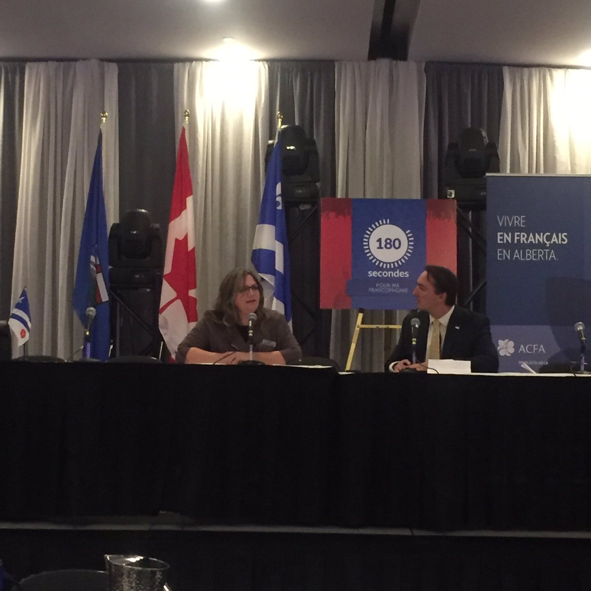 ACFAAB's tweet photo. En bref! @brigittekrop fait un retour sur le panel visant la valorisation du français en Alberta. Merci aux panélistes! #frab #ACFA2017 https://t.co/PJEGzAJVfe