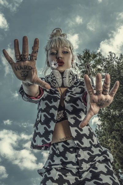 BrennerDraw's tweet image. #LivingOutLound #SIA #BrookeCandy #musically #Musica