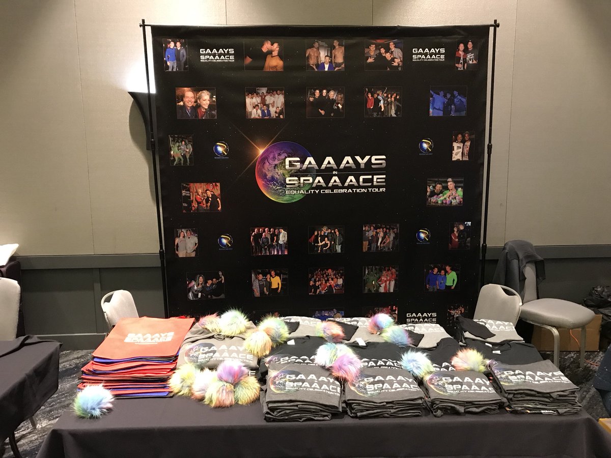 gaaaysinspaaace's tweet photo. And so it begins in #SanFrancisco #CONVOYSF π€ππ€ https://t.co/Jlyprz6XnN