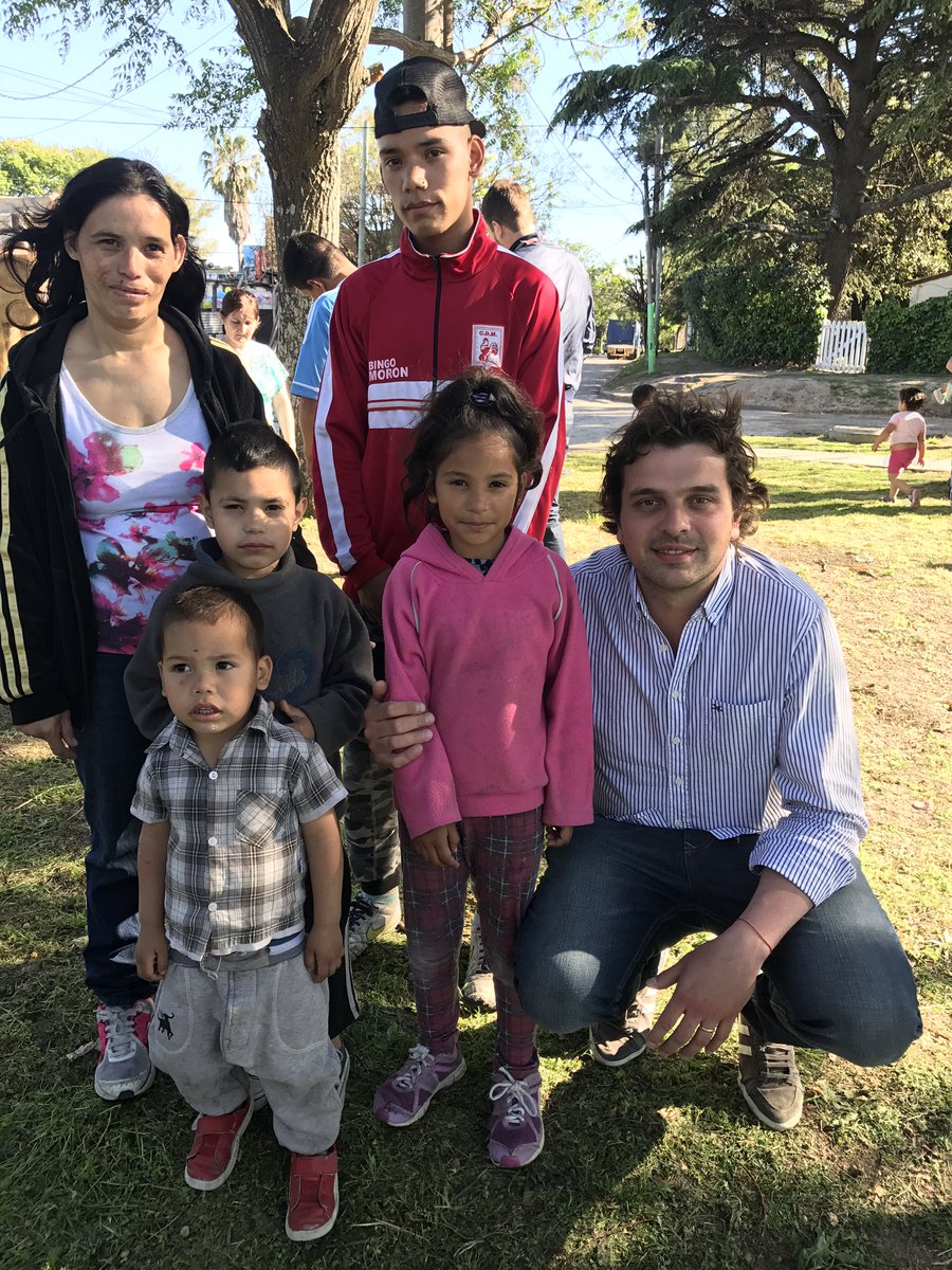 fredycarrascook's tweet photo. ☀️Hermosa tarde de sábado con los chicos del Barrio Roca I , Morris . https://t.co/92WCapjvX3