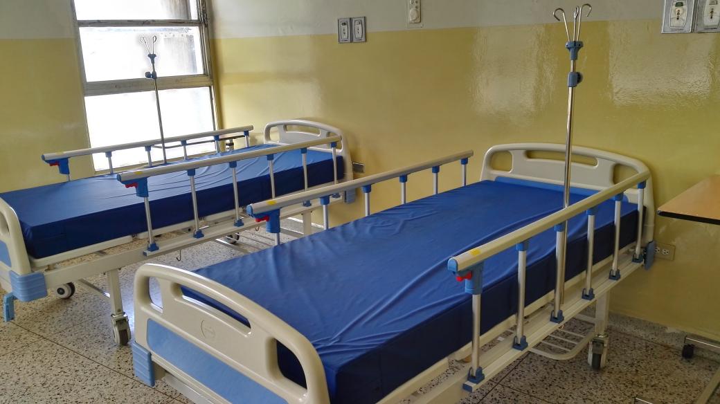 ivanrive3's tweet photo. #Mérida ¡Palabra Cumplida! Gobernador Alexis Ramírez entregó totalmente rehabilitado piso 6 del Hospital Universitario,IAHULA @JEHYSONGUZMAN https://t.co/N6Q0J9LQj0