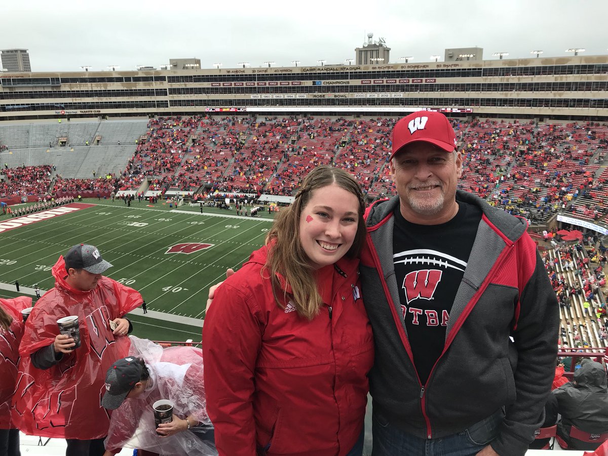 HLogterman's tweet photo. GO BADGERS!! #Badgers https://t.co/1lMSmBb8tu