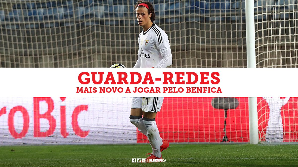 18 anos, 1 mês e 18 dias. Foi o tempo que Svilar precisou para se estrear na equipa principal do SL Benfica! #EPluribusUnum