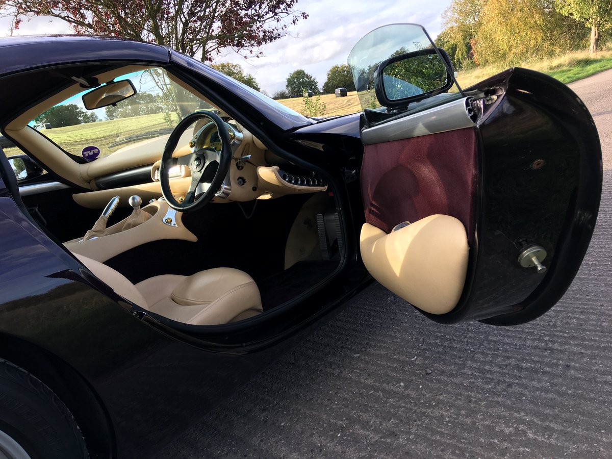 DetailedbyDale1's tweet photo. Just a stunning car to work on .. love my line of business .. #detailedbydale https://t.co/Um5NdH6Ci6
