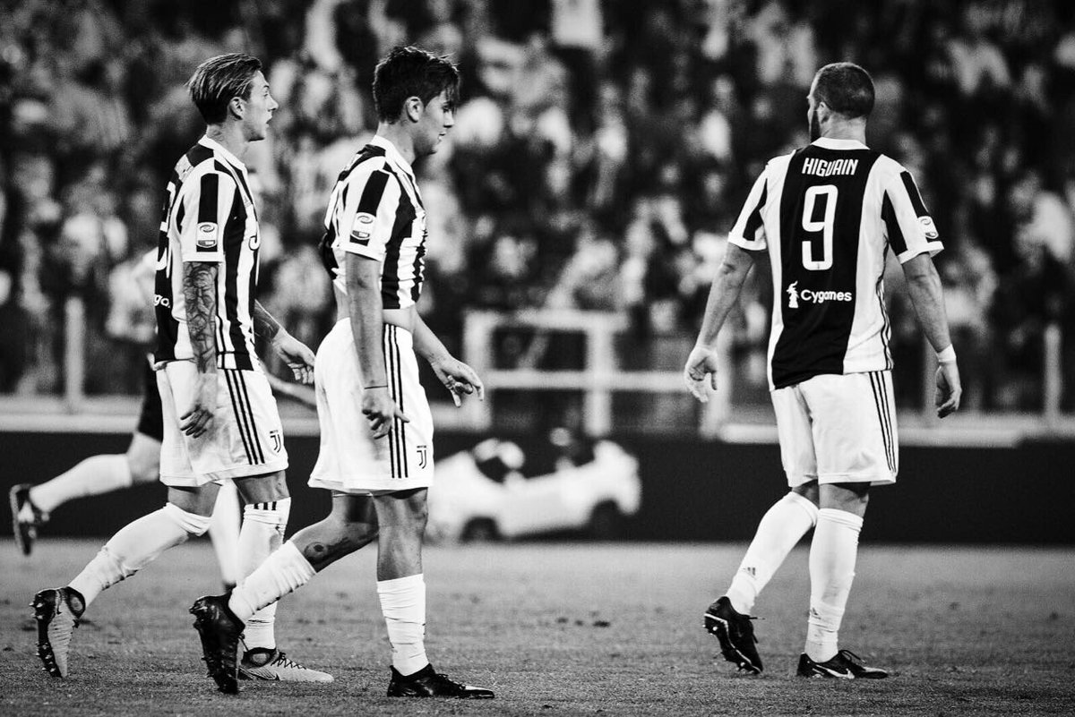 PauDybala_JR's tweet photo. È dura sbagliare e mi dispiace,ma l’importante è rimettersi sulla strada giusta con grande determinazione.Ricominciando da mercoledì!! ⚪️⚫️ https://t.co/RPtP8mGdPT