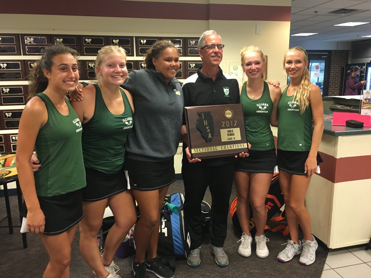 pimom6's tweet photo. First time in @illianachs history--girls sectional champs!   #fun https://t.co/BoP3LuMpjg