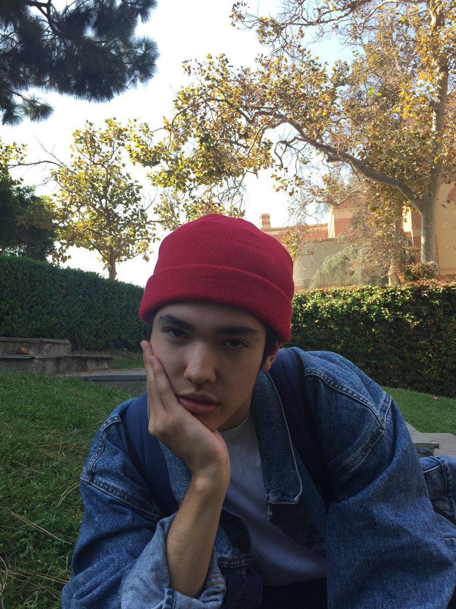 conangray's tweet photo. smug mug https://t.co/BCMsW6NJHE
