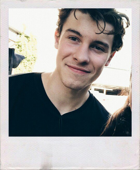 threehonestword's tweet photo. @ShawnMendesNews @ShawnMendes @AMAs I’m voting for @ShawnMendes for Favorite Artist Adult Contemporary at the #AMAs https://t.co/12ThODZgJi
