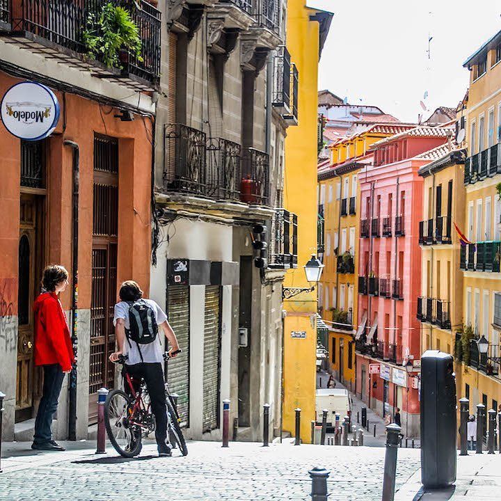 MarcoSocorro's tweet photo. #biking #boy in #Madrid #Spain #bicycle #bici #street #streetphotography #colour #bike #downtown #Lavapiés #lavapi… https://t.co/ZGPrrz2ZGG https://t.co/8xpGYAW6hb