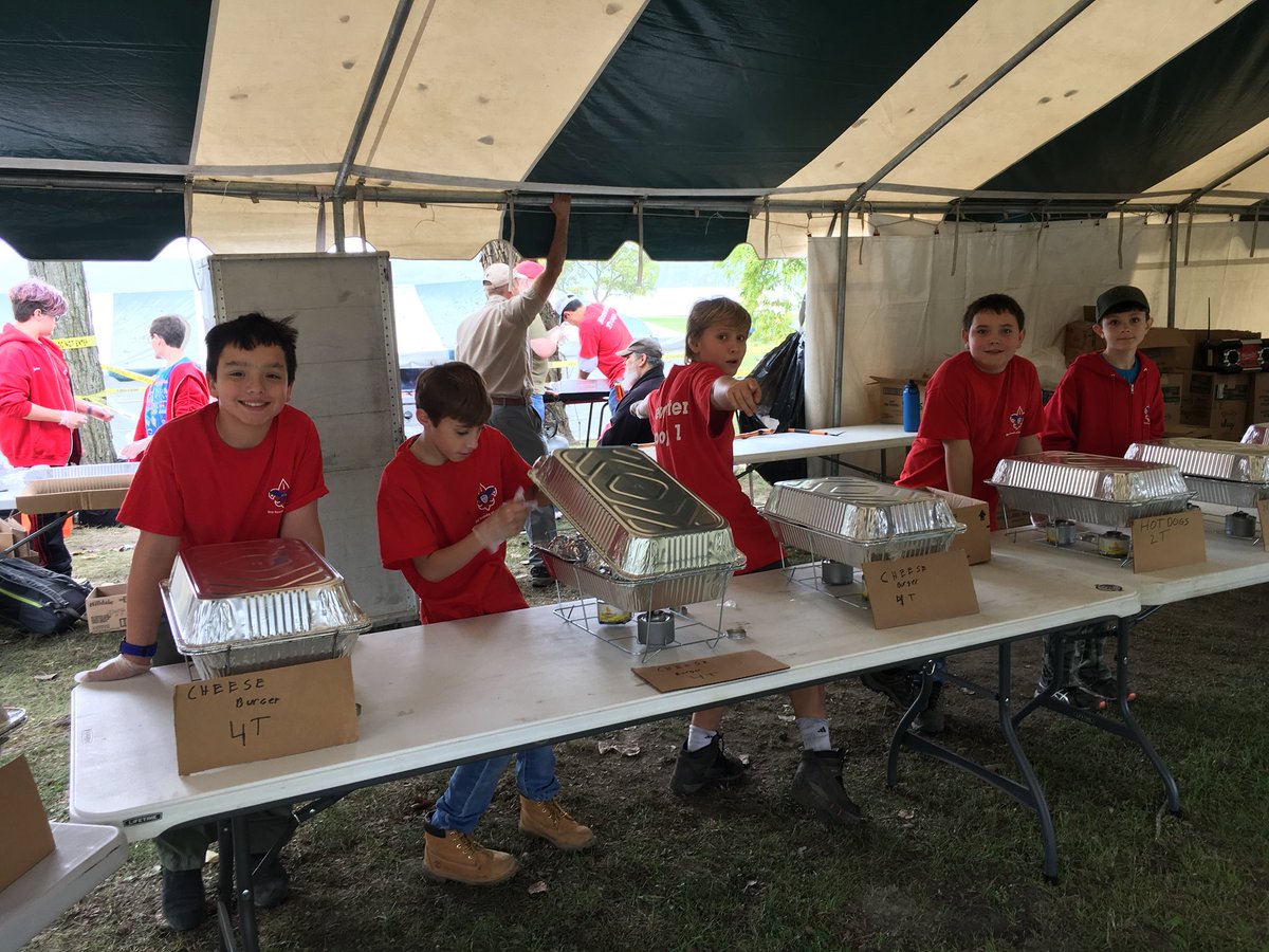 BrewsterBSA's tweet photo. Brewster Troop 1 working the Thunderbird Games #wpcbsa #bsa #troop1 https://t.co/ZkiKx1J0nz