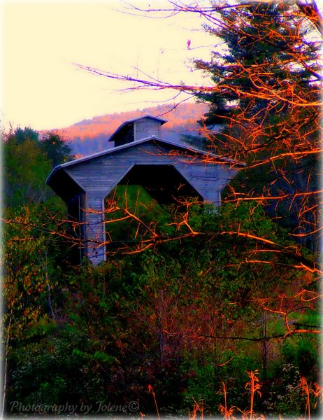 NELivingUS's tweet photo. Local Guide To VT Living #thisisvt #vermont #jumponit #vermonter #vtguides #vtoutdoors #vtsports https://t.co/foguTw9GSl https://t.co/VFbswdifHF
