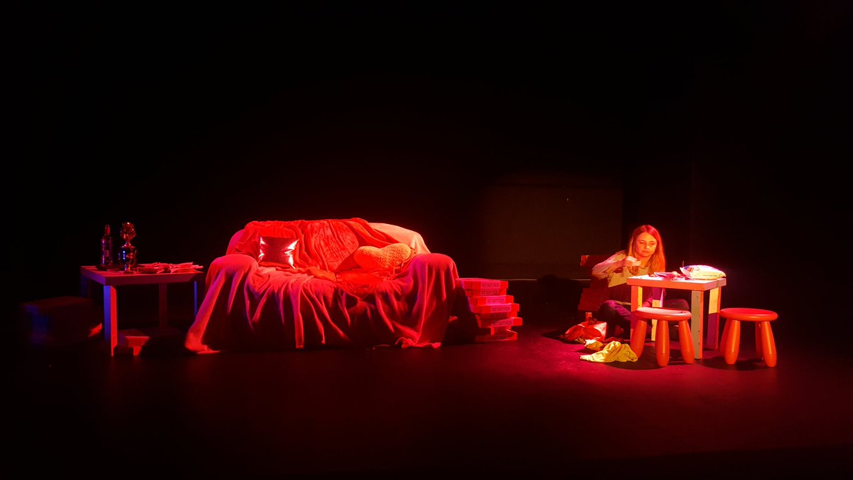 NiamhMoroney's tweet photo. Waterford!!! Are ye READYYYY! @pulledtheplay is coming for ya with @CentralArts1 X 8pm tickets on the door BITCHEZ! X https://t.co/mbH3gHsPKk