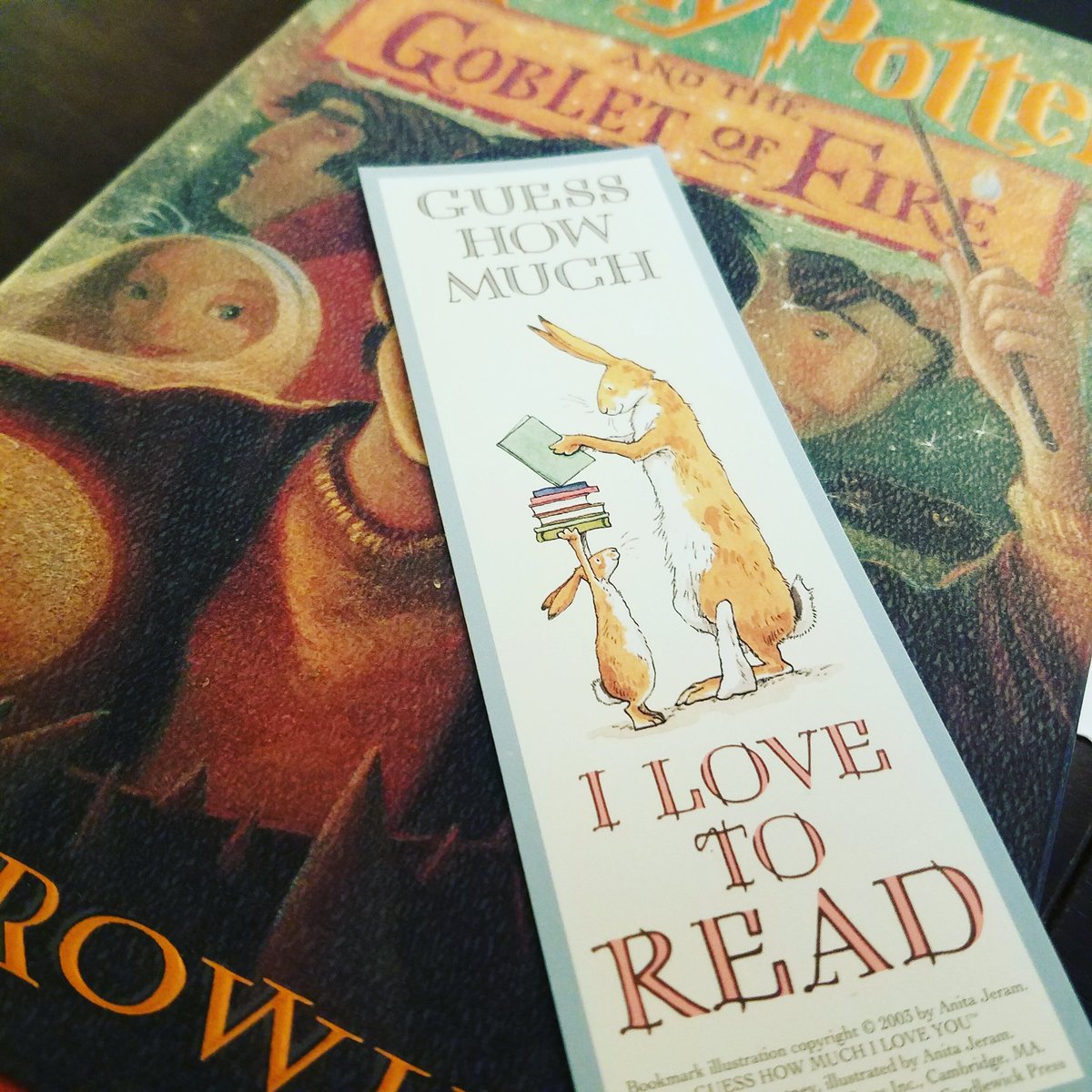 ReddoorRed's tweet image. Guess how much I love to read?
👈------------------------😃----------------------------👉