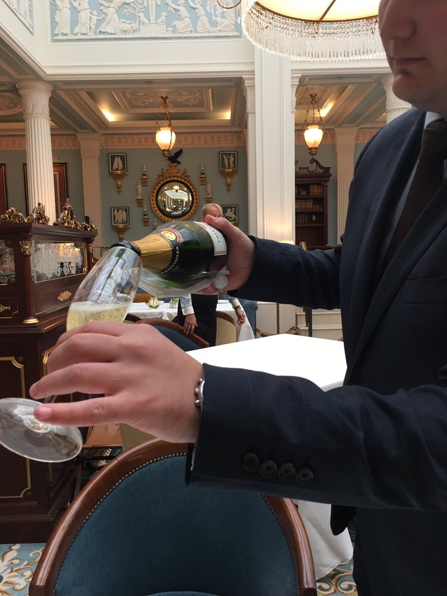 SignatureLuxury's tweet photo. Reminiscing on a glorious afternoon tea experience at @TheLanesborough #London #thelanesborough 🥂☺️ https://t.co/wJHwaCI9eX