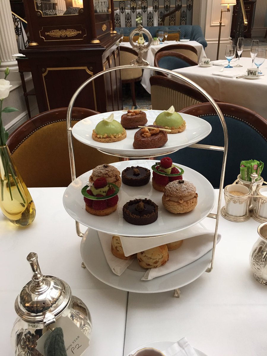 SignatureLuxury's tweet photo. Reminiscing on a glorious afternoon tea experience at @TheLanesborough #London #thelanesborough 🥂☺️ https://t.co/wJHwaCI9eX