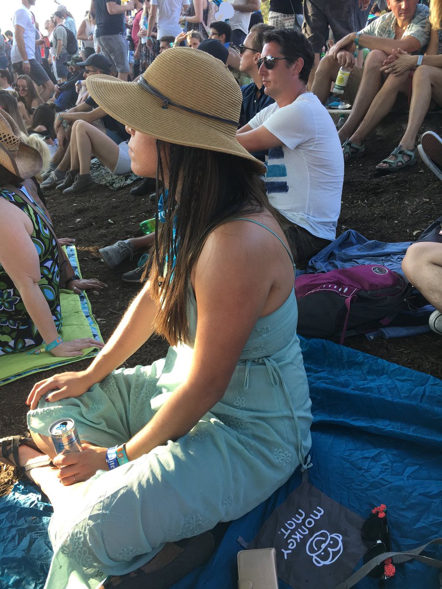 Tialyx's tweet photo. Enjoying #aclfest with our #monkeymat @aclfestival @solesito88 https://t.co/Sg77LQdDdJ