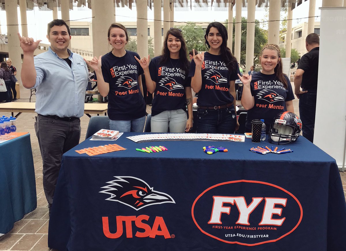 StudentsAtUTSA's tweet photo. #FutureRoadrunners, make sure to check out all the different student organizations and resources at UTSA! #UTSADay 🔶🔷 https://t.co/ouNG5nteVV