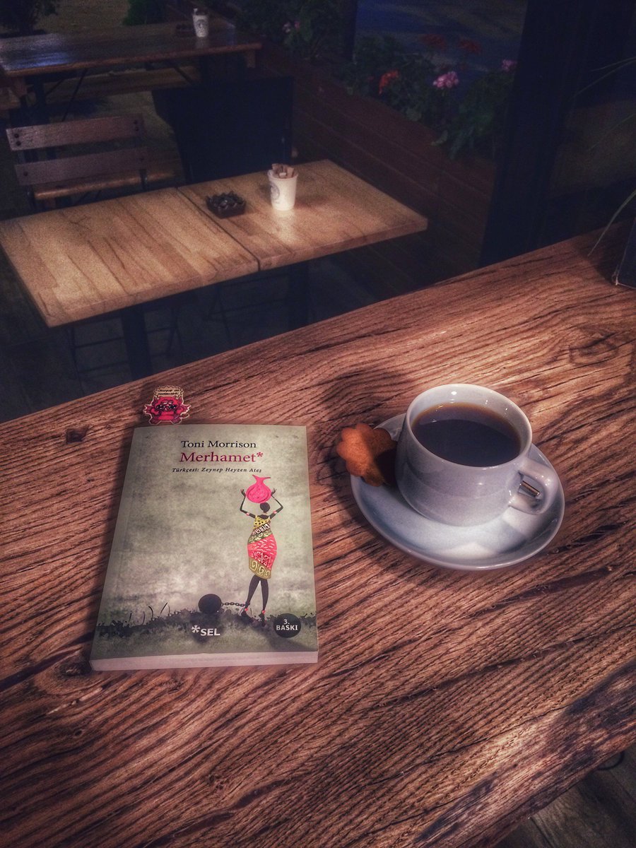 snglmrt's tweet photo. w/ #ToniMorrison #Merhamet #aMercy ☕️ (@ The Coffee Grinder in Ankara) https://t.co/KhbtZYGoC9 https://t.co/yJp8qlkxvU