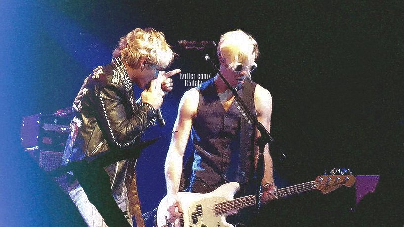 R5italy's tweet photo. #NewAddictionsTour #Milan 🇮🇹
@officialR5 @rockyR5 @rikerR5 @rossR5 
(do not repost without credits) https://t.co/msrIGP1vOj