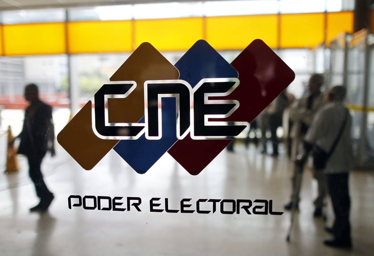 #CNEVetaAPeriodistas Periodistas denuncian que CNE no entregó credenciales para cubrir elecciones de este 15Oct ow.ly/ysF430fSihe