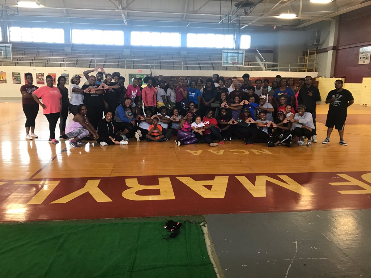 upsilonsigmadst's tweet photo. Thanks to everyone who came out and joined @paacdst and ΥΣ in zumbathon #UMES #StayUpsilonSigma #TheTotalPAACkage https://t.co/V9Ngf3PetO