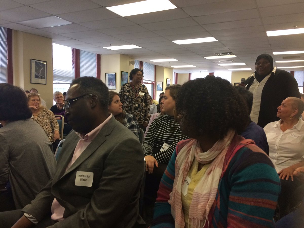 Dinverso's tweet photo. What a wonderfully full house of interested and dedicated tutors @PhilaLiteracy @district1199c #PHLTutorInstitute https://t.co/1fhntwtijG