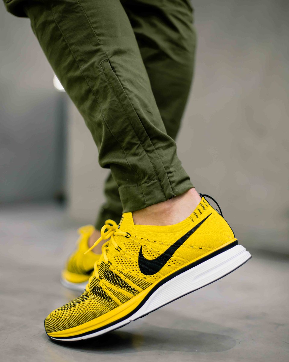 nike flyknit trainer bright citron