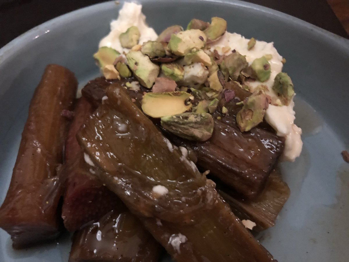 LynseyHollywood's tweet photo. Hats off to @DrAmyBurns #SLamy for getting her Senior Lectureship. π She treated us last night to a fab feast #CMFIUUBS nightout! https://t.co/tTayJ0Py5v