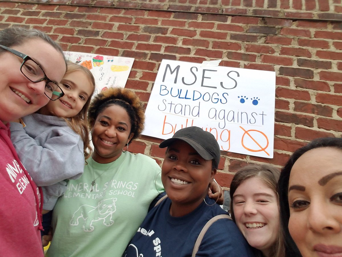 Cam_The_Teacher's tweet photo. @msesbulldogs #standupagainstbullying @wsfcs #bullywalk this morning https://t.co/lQEA9ly11O
