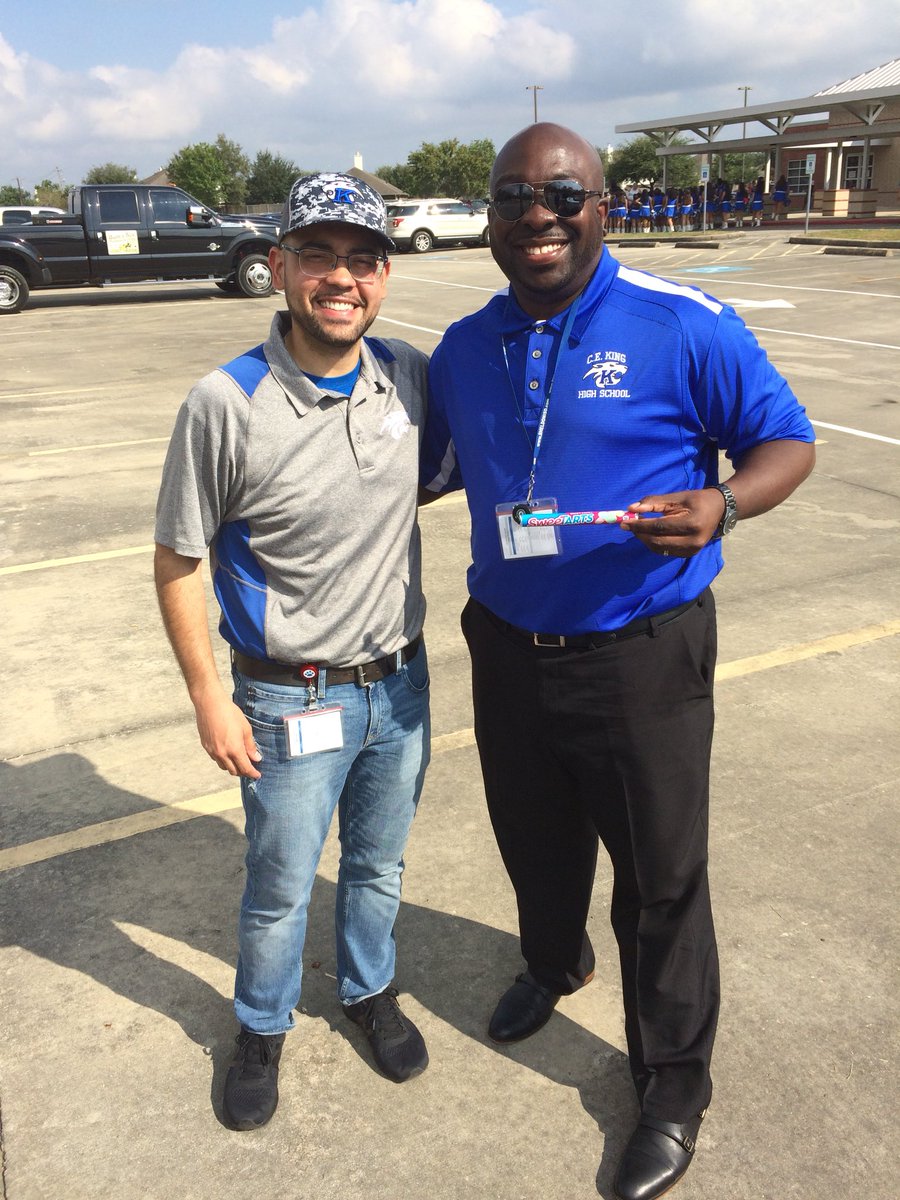 KingHSPanthers's tweet photo. #KHSHomecoming2017 #SheldonStrong #ilovesheldon #PantherPride #homecomingweek #homecoming2k17 @SheldonISD @MccallDemetrius https://t.co/NF0ZTcniXc