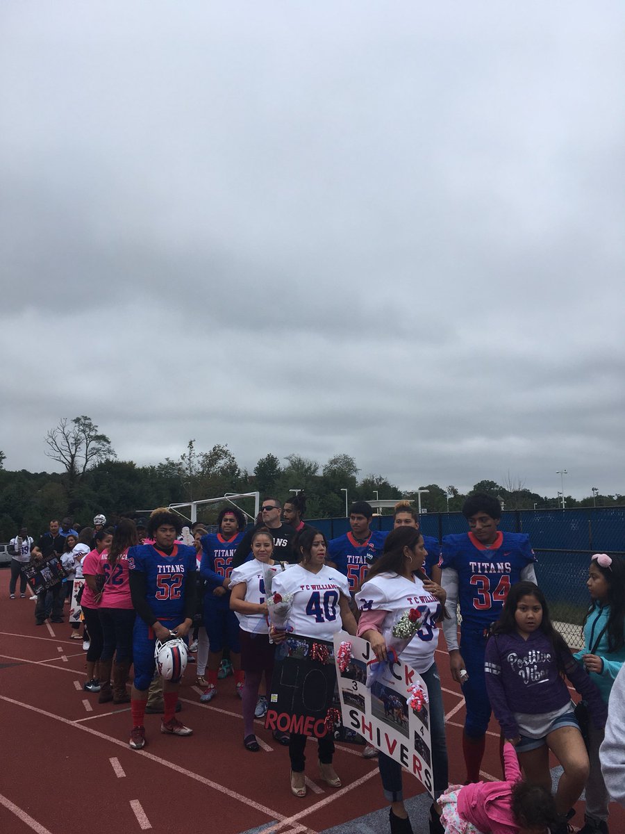 TCW_TST's tweet photo. Family and friends support for #seniorday @TCWTitans https://t.co/21fHa2mA03