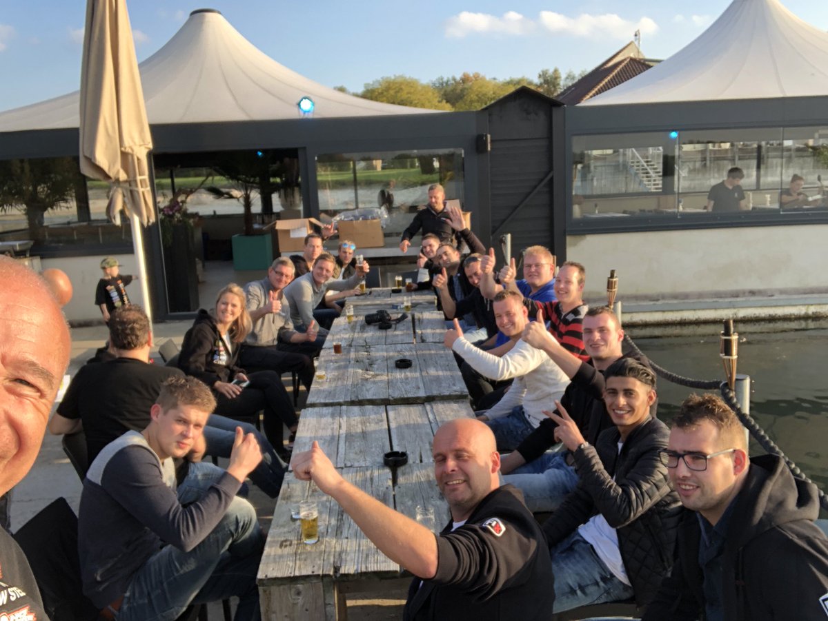 TimCoronel's tweet photo. Today play day @Experience_isl with clients off @toolspecial 
Thanks for your smiles 👍😜 https://t.co/1KKiRkrOo1
