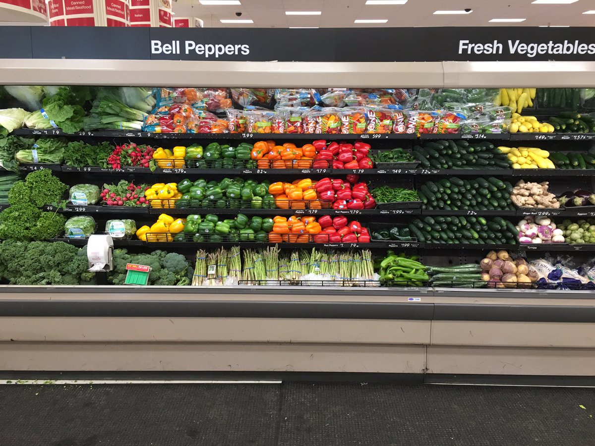 ETLMattyIce's tweet photo. Produce looking on point today at The Frid!! https://t.co/0WQWXo9Q8E